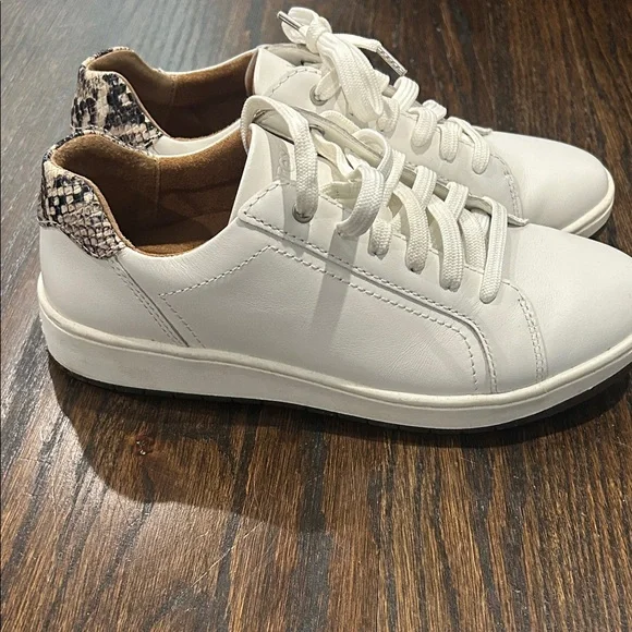 Geox Women's White Casual Sneakers - Picture 2 of 3